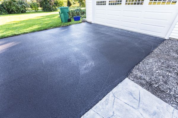 Cost of Blacktop Driveway Service in Green Valley