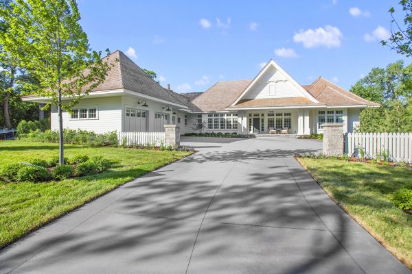 Cost of Tar And Chip Service in Green Valley